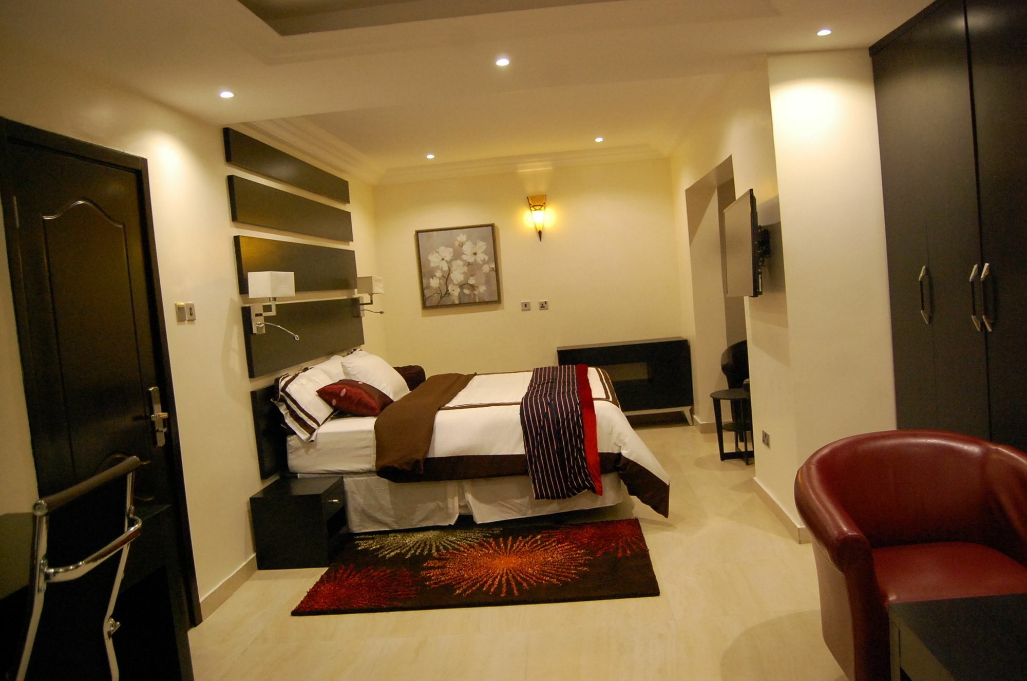 The Montrose Hotel Lekki Exterior photo