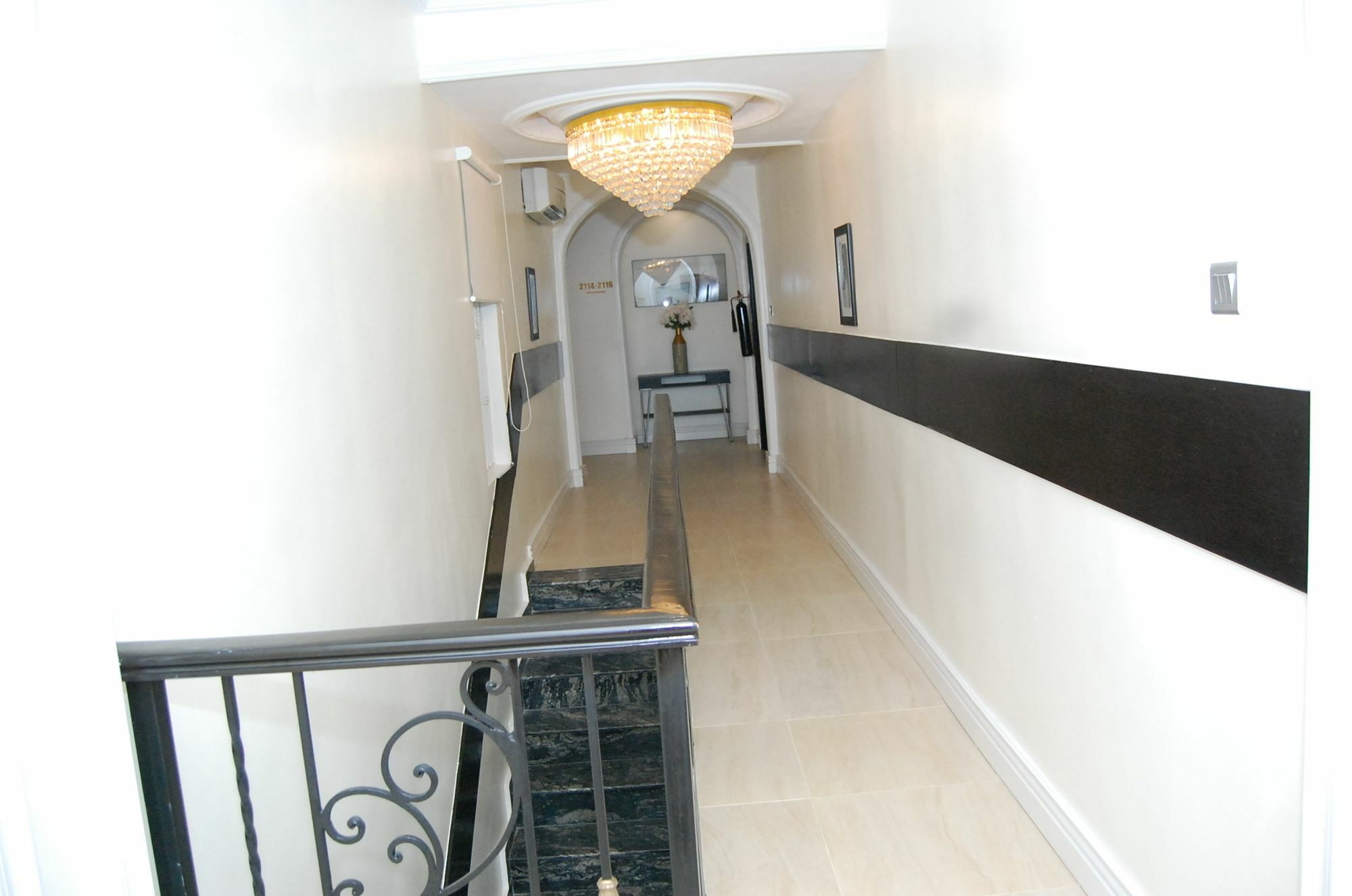 The Montrose Hotel Lekki Exterior photo