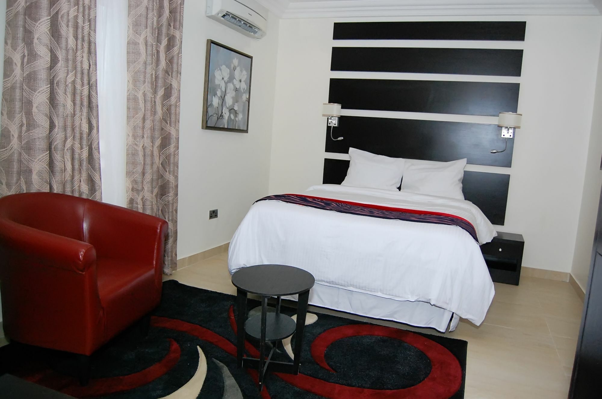 The Montrose Hotel Lekki Exterior photo